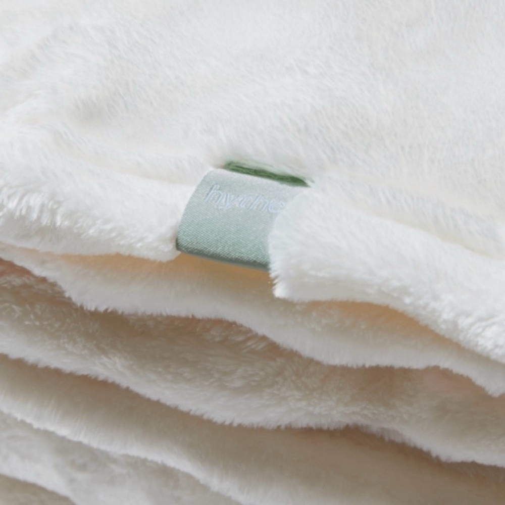 Hythe Bubble Blanket 60x50 - Picture 4 of 11
